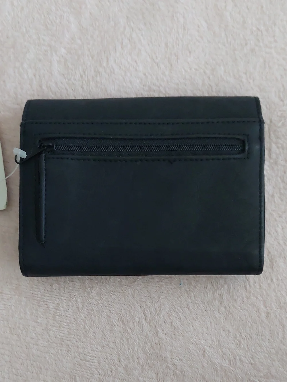BASIC EDITIONS Classic Black Fold Bi-Fold Wallet with Brass Accent NWT
